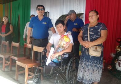 DEPORTISTA DESTACADO RECIBIÓ SILLA DE RUEDAS