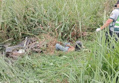 BUS ARROLLA Y MATA A MOTOCICLISTA