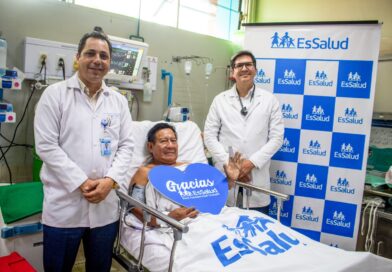 ESSALUD UCAYALI LOGRA HITO MÉDICO Y SALVA VIDA DE DOCENTE JUBILADO CON COMPLEJA ANGIOPLASTIA EN PUCALLPA