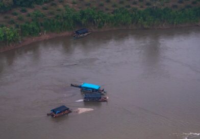 En sobrevuelo sobre Ucayali, Huánuco y Loreto IDENTIFICAN DRAGAS Y PISTAS CLANDESTINAS