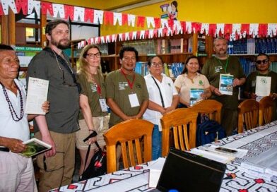 POLACO MIROSLAW DONA LIBROS A MUNICIPIO ATALAYA POLACO MIROSLAW DONA LIBROS A MUNICIPIO ATALAYA