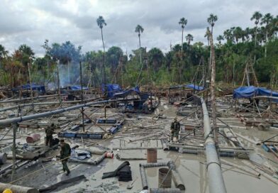 DESTRUYE MAQUINARIA DE MINERÍA ILEGAL POR MÁS DE S/ 37 MILLONES DESTRUYE MAQUINARIA DE MINERÍA ILEGAL POR MÁS DE S/ 37 MILLONES